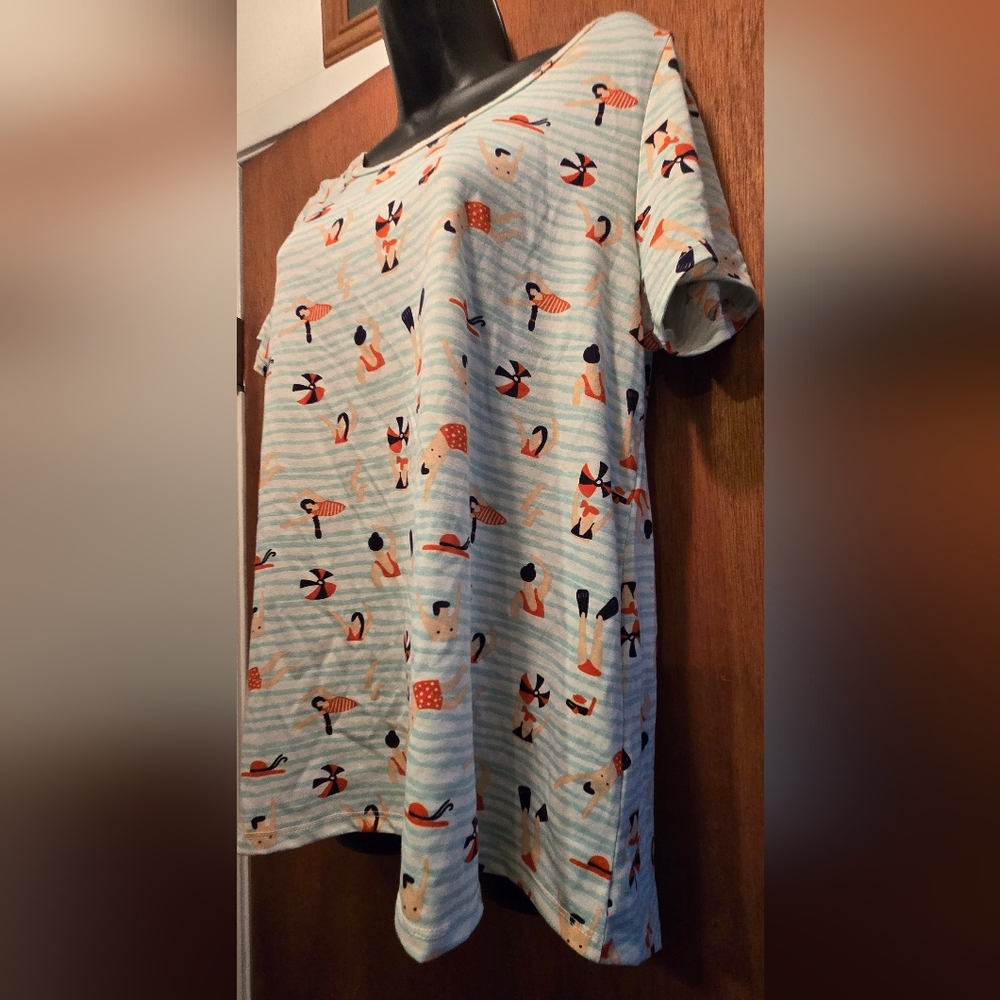 LuLaRoe Adorable Swim Theme Cute T-Shirt SzM NWT - Picture 4 of 8